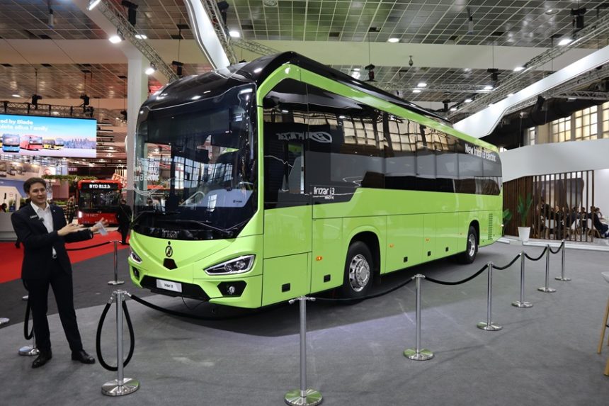 Irizar i3 Normal Floor battery electric low height coach