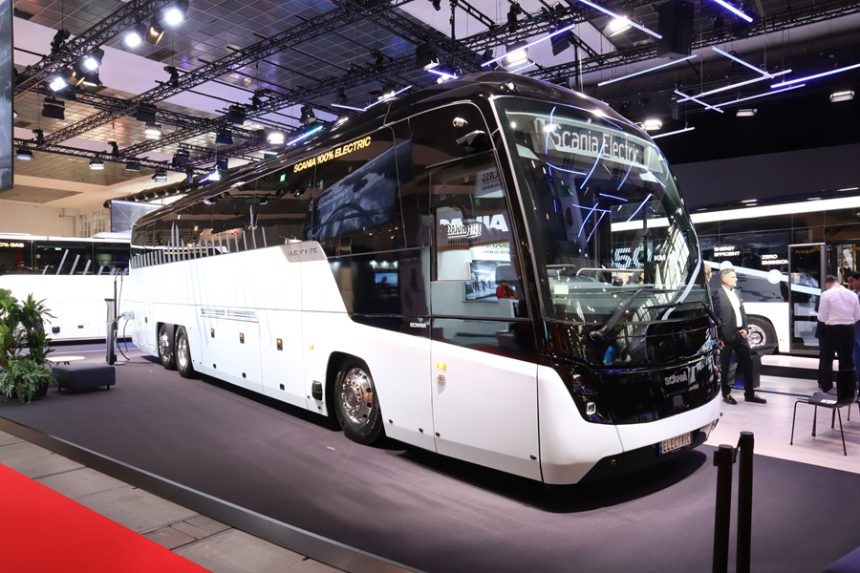 Scania Caetano eLevante battery electric coach
