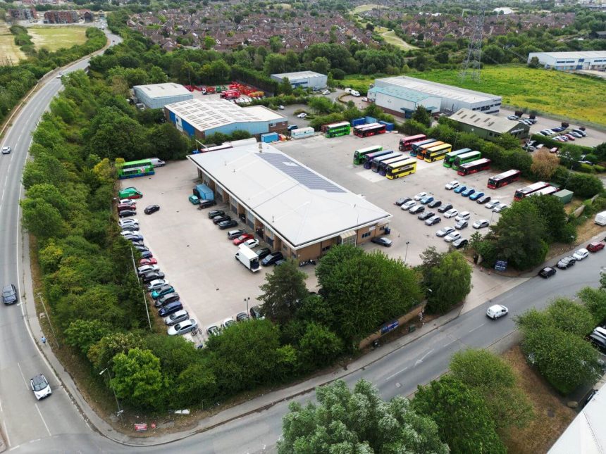 Thames Travel officially opens refurbished Didcot depot
