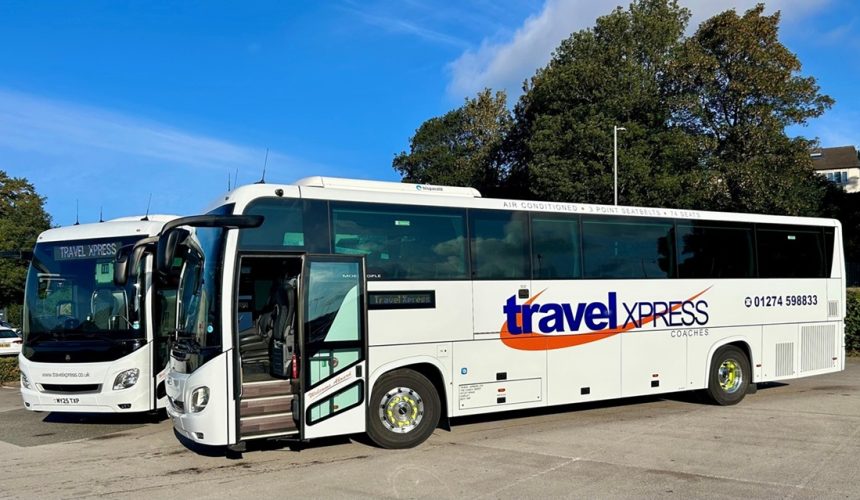 MOBIpeople Premium coach pair for Travel Xpress of Shipley