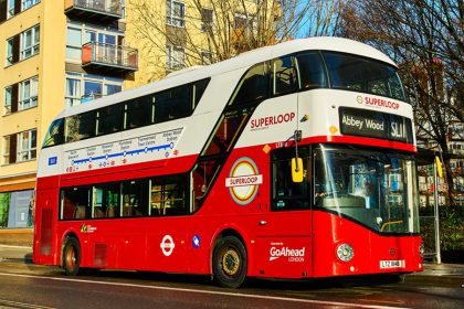 Superloop SL11 bus with Go Ahead London for TfL