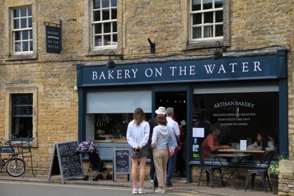 Further restrictions on coach traffic in Bourton sought by council