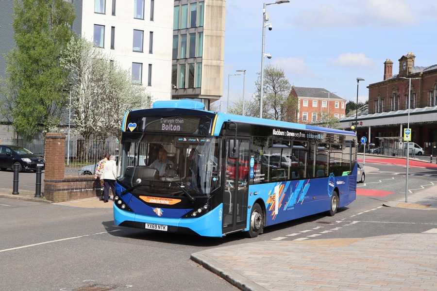 More minimum standards for bus Enhanced Partnership in England