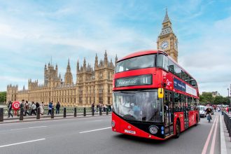 Go-Ahead bus firms add £2.2 billion to UK economy, report finds (2)