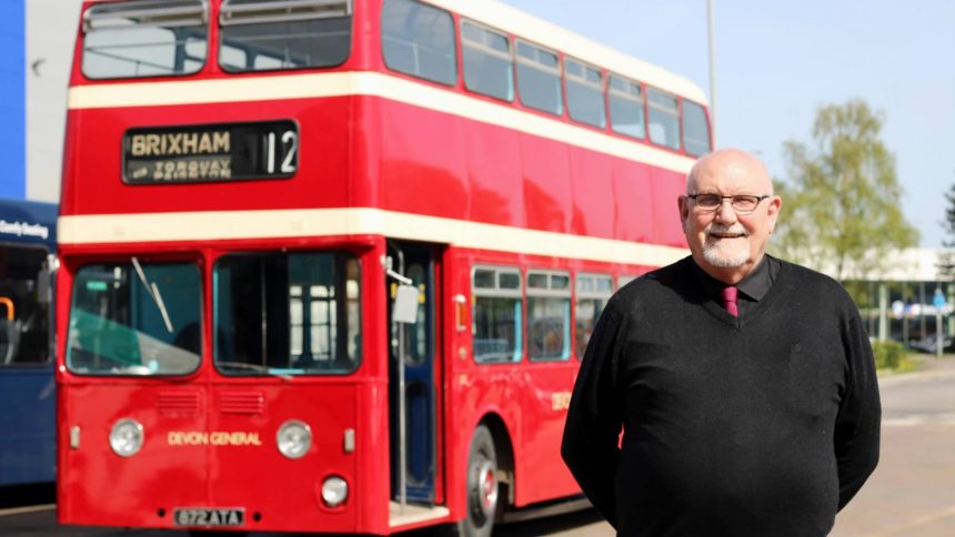 Stagecoach marks 50-year career of retiring Commercial Manager Graham bailey 2 (1)