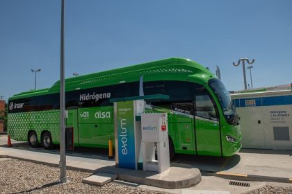 Second-generation Irizar hydrogen coach set for trials with Alsa