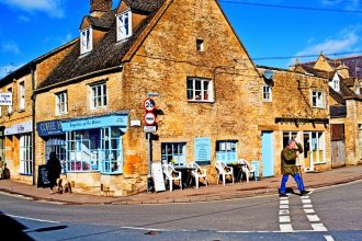 Coach traffic within Bourton review as ETRO success views differ