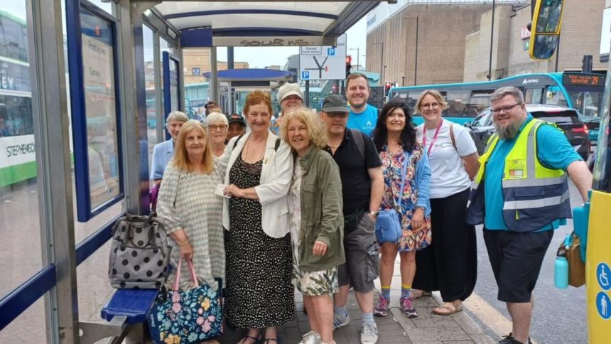 arriva Southend Friendship Bus cropped (2)